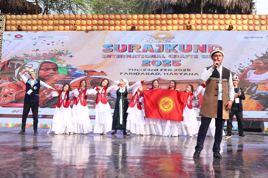 Surajkund craft fair became a cultural gathering due to hospitality of foreign artists
