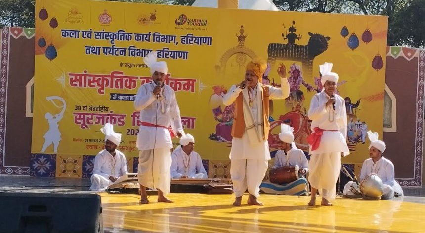 100 year old bulldi becomes center of attraction for tourists in Virasat Haryana Pavilion