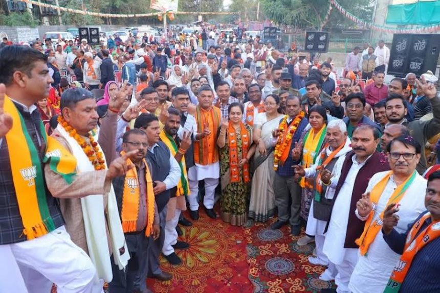 Mayor candidate Praveen Batra Joshi got immense public support in all the wards of NIT 86 Assembly.