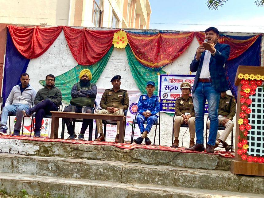 गाँव के बच्चों के लिए सड़क सुरक्षा बहुत ज़रूरी : सरदार देवेंद्र सिंह