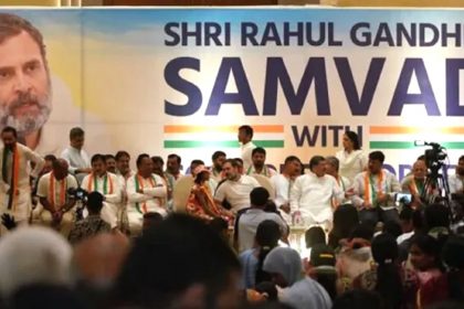 Half of the Gujarat Congress leaders have met BJP: Rahul