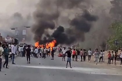 वक्फ कानून पर बंगाल में हिंसा: धुलियान से 500 लोगों का पलायन, मालदा के स्कूल में शरण ली