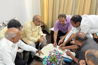 Former cabinet minister Moolchand Sharma took the meeting of the corporation and FMDA