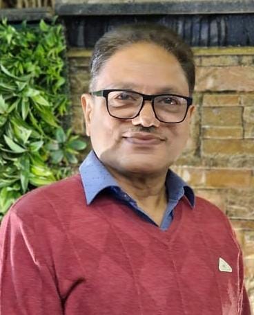 From Rajghat to Rajpat (Book Review) Attaining power is the ultimate goal of every small and big leader