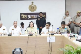 Health Minister Arti Singh Rao resolved 12 out of 13 complaints in the meeting of District Public Relations and Grievance Committee