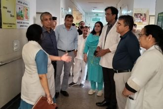 ACS Health Sudhir Rajpal's surprise inspection of SDM Hodal (Palwal), Deputy Commissioner and Civil Surgeon Palwal were also present with him