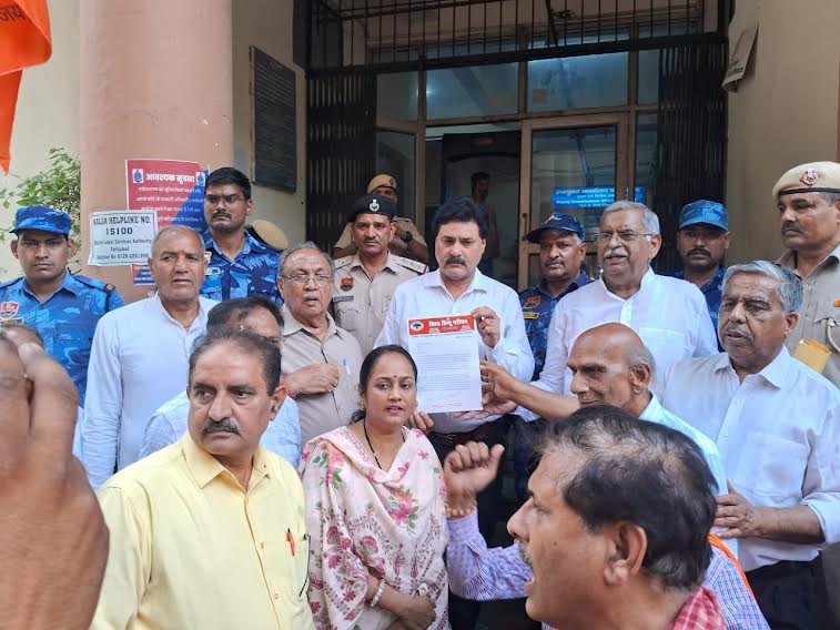 VHP's protest against violence over Wakf law in West Bengal