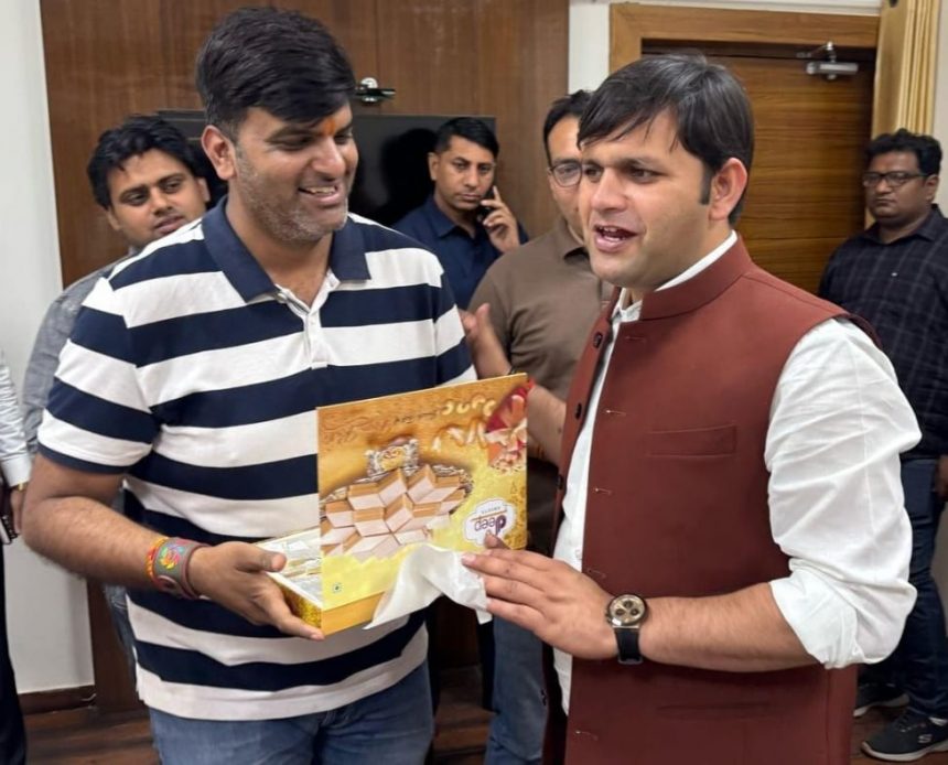 Journalist Nitin Sharma becomes media consultant of Sports Minister Gaurav Gautam