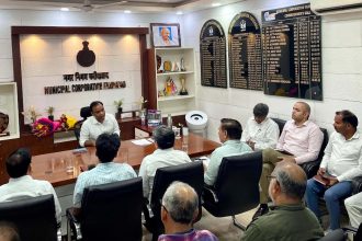 IAS Dhirendra Khadgata took charge of Municipal Commissioner Faridabad