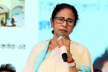Mamata visits Murshidabad on the 25th day of violence