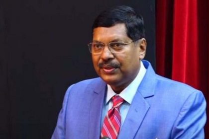 Lawyers don't want to work during holidays: CJI