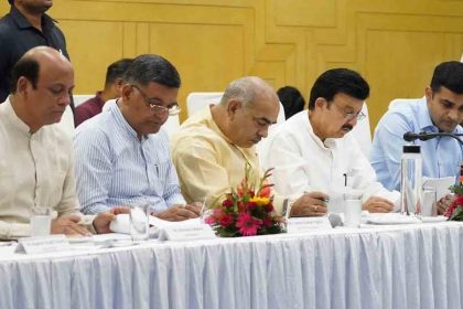 Monthly meeting of Grievance Redressal Committee: Minister Rao Narbir resolved 9 problems