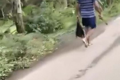 A man roamed around in Bengal with his sister-in-law's severed head: reached in front of the temple and shouted slogans