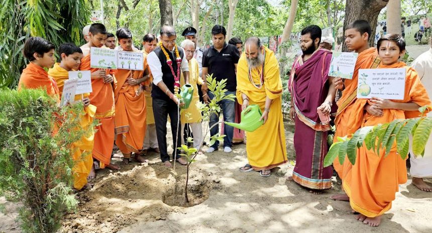 Let us all together protect the trees that give life: Swami Purushottamacharya