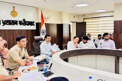Departments should give priority to administrative transparency and public satisfaction while resolving complaints: Satbir Mann