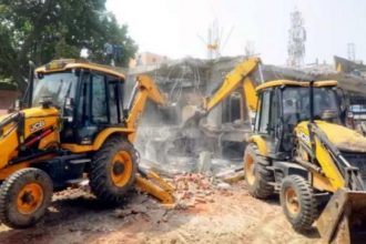 15 illegal constructions obstructing the construction of elevated bridge in Faridabad were removed