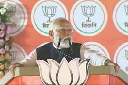 Action will be taken against infiltrators: Modi in Bengal