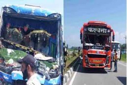 Amarnath Yatra-3 buses of convoy collided in Kulgam, 10 injured