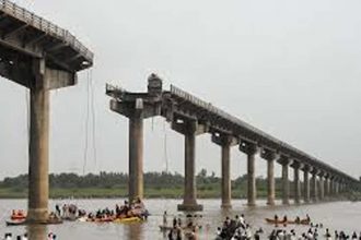 Gujarat Mahisagar bridge accident - death toll rises to 19