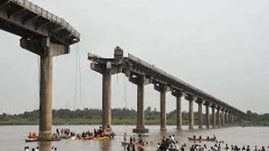 Gujarat Mahisagar bridge accident - death toll rises to 19