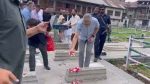 Omar Abdullah scaled the wall of the cemetery and read Fatiha