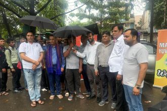 An example of humanity: Marwari Yuva Manch Faridabad distributed umbrellas on Mahashivratri, an inspiring tradition of continuous service work for 15 years