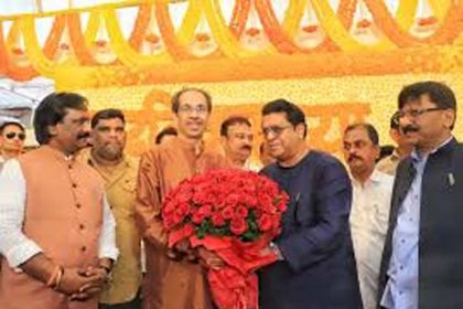Raj Thackeray reached Uddhav's house after 6 years: wished him on his birthday