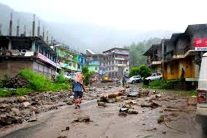 Cloud burst at 16 places in Himachal on the night of 30 June