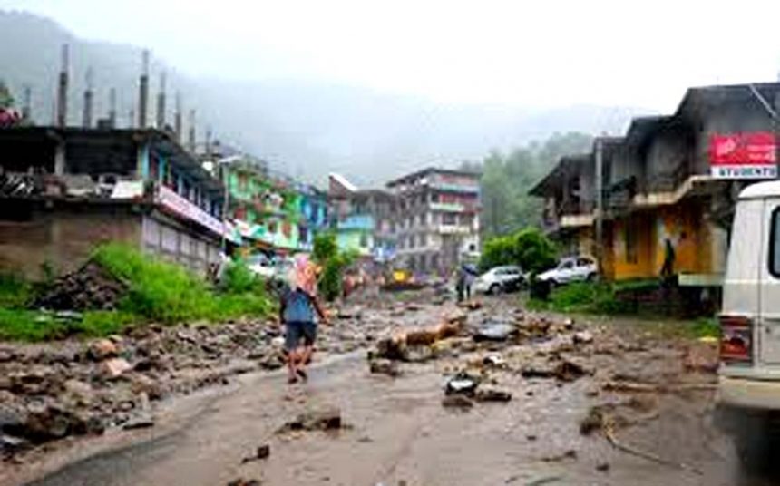 Cloud burst at 16 places in Himachal on the night of 30 June