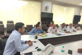 DC held a meeting with FMDA officials and Sarpanches on construction of water bodies for groundwater recharge