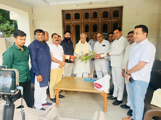 Newly appointed president of District Congress Committee Faridabad, Baljeet Kaushik took blessings from former minister Mahendra Pratap Singh