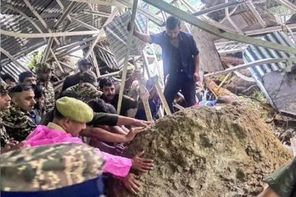 The death toll from the landslide in Vaishno Devi has reached 32