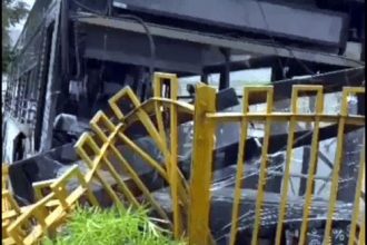 Bus climbs over divider in Faridabad, 15 passengers escape unhurt