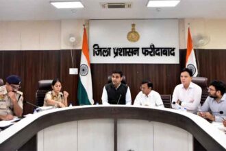 Officers should maintain transparency and sensitivity in resolving complaints: Vikram Singh