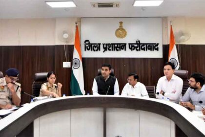 Officers should maintain transparency and sensitivity in resolving complaints: Vikram Singh