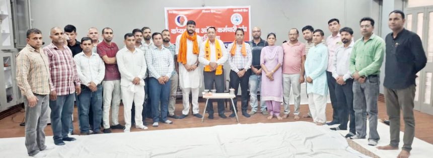 Computer lab attendants from across the state will gherao the Education Minister's residence in Panipat on October 16.