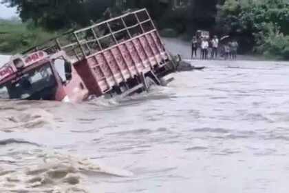 Cyclone Montha wreaks havoc in Telangana, submerges school, sweeps away cars and trucks