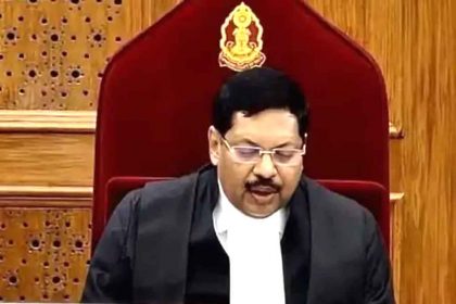 Attempted attack on CJI Gavai in Supreme Court: Lawyer throws shoe in courtroom
