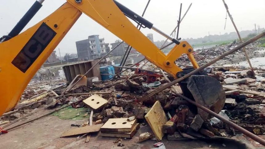 Bulldozers roared in Faridabad, demolishing illegal constructions