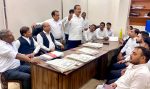 The lawyers held a meeting and said that they will support the person who will establish a High Court bench in Faridabad area and surrounding areas in the upcoming Bar Council elections.