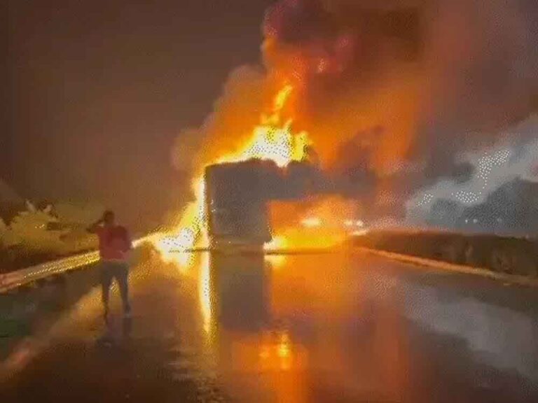 Kurnool bus accident: Driver, cleaner arrested; Claim: 234 smartphones on the bus exploded and started a fire.