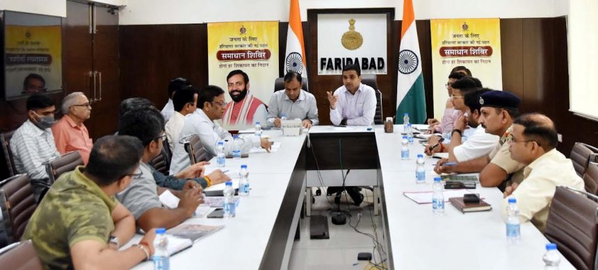 Unauthorized parking of vehicles on expressways and service lanes will be curbed: Vikram Singh