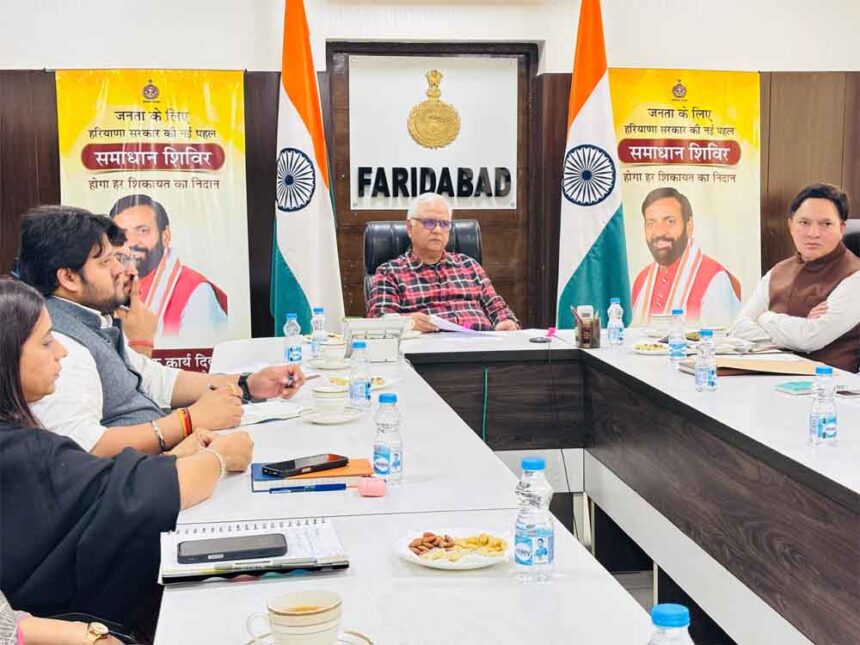 Review of paperless registry system: Divisional Commissioner Sanjay June gave necessary guidelines to the officials.