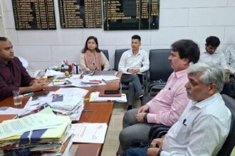 Corporation Commissioner Dhirendra Khadagta held a review meeting with the officials of the Planning Branch.