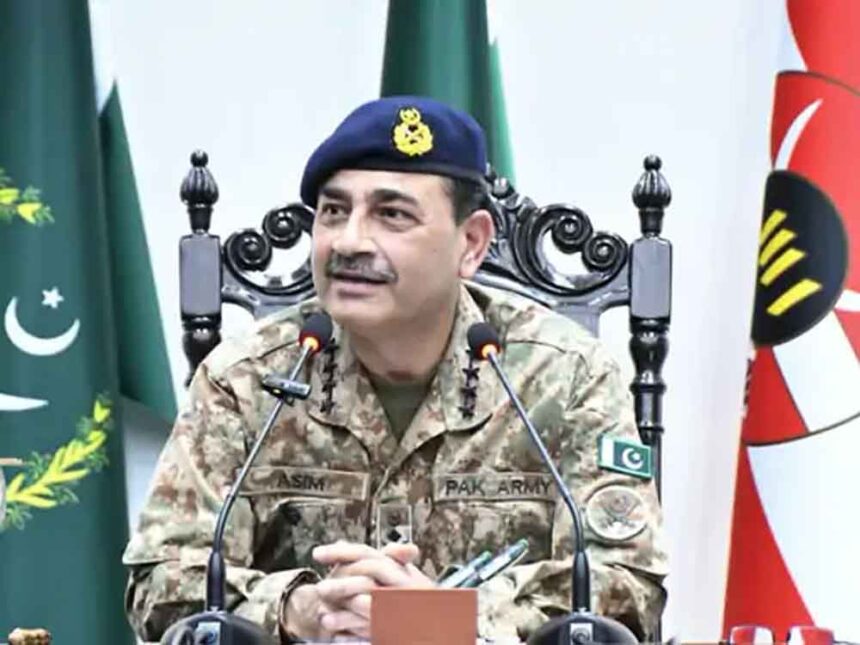 Supreme Court judge turns against Pakistan's army chief