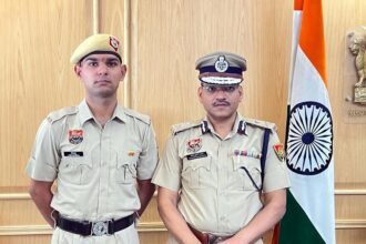 Police constable becomes lieutenant in Indian Army, Police Commissioner congratulates him