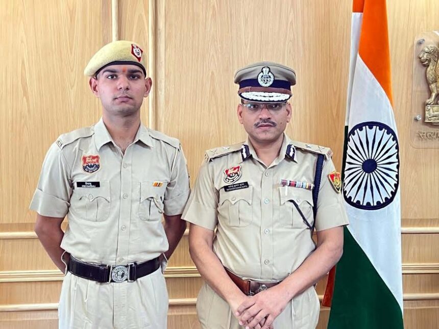 Police constable becomes lieutenant in Indian Army, Police Commissioner congratulates him