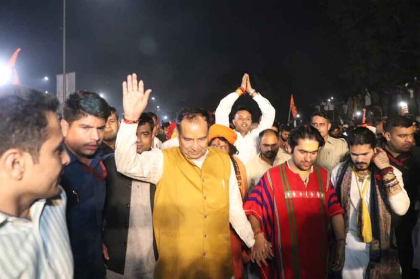 BJP state president Mohanlal Badauli participated in the padayatra of Dhirendra Shastri.