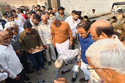 Union Minister of State Gurjar inaugurated tubewell related work in Anangpur-Bhakri village.