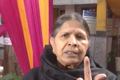 Delhi MCD by-elections - Voting underway in 12 wards: A total of 51 candidates in the fray